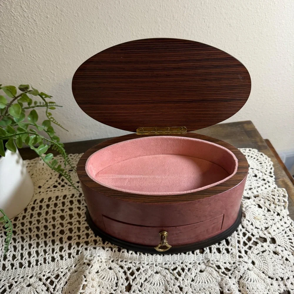 Vintage Romance Swiss Made Musical Jewelry Box Bolero M. Ravel Made in Italy